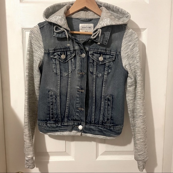 Hybrid Denim Jacket - Picture 2 of 6